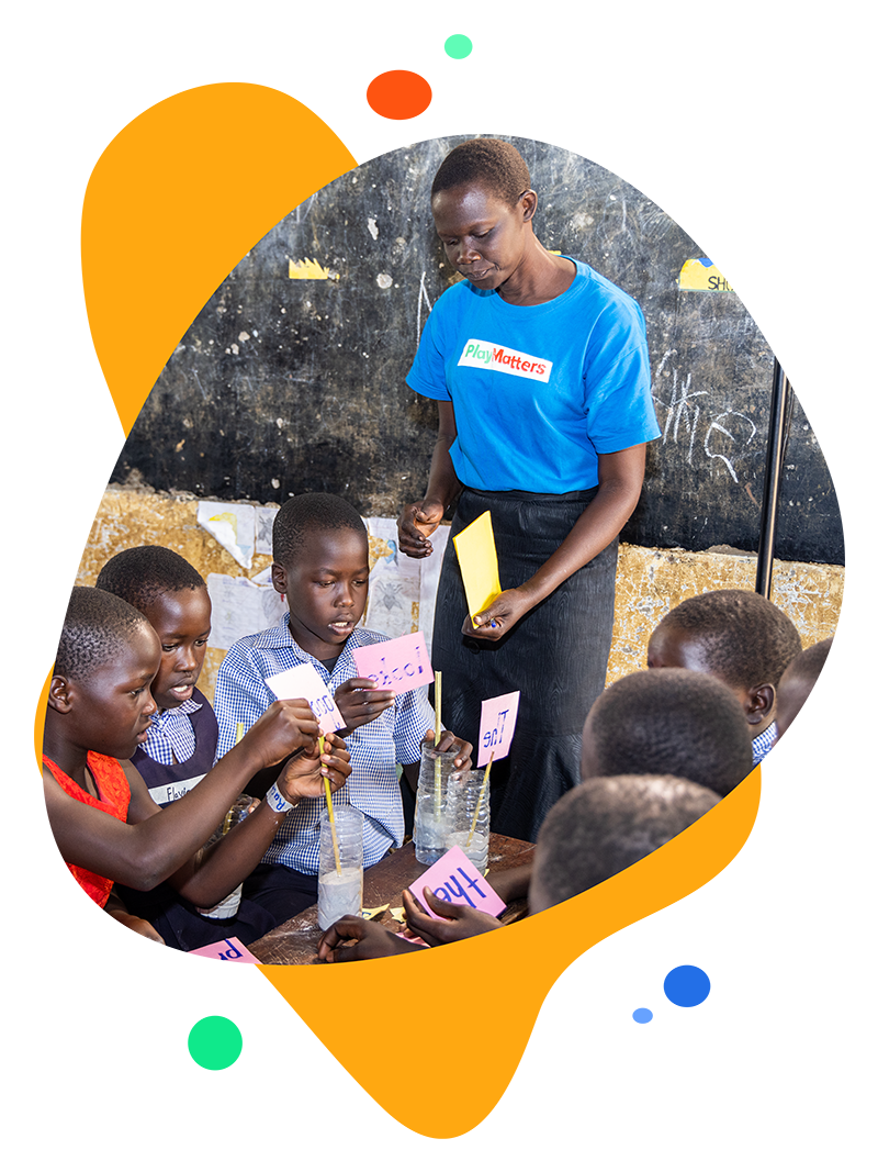 Children in a lower primary literacy class